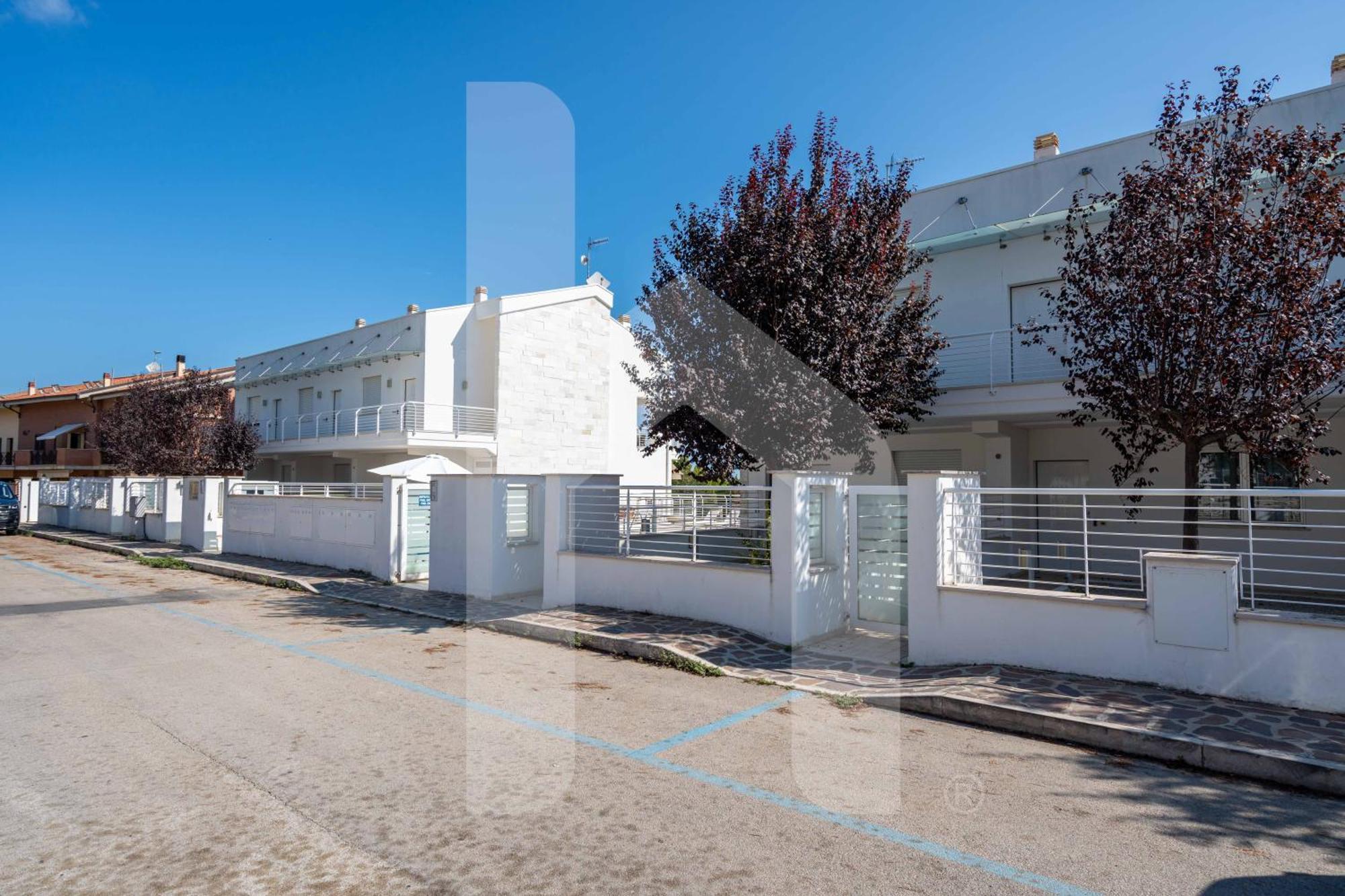Homiday - Cerrano Park Resort Pineto Exterior photo